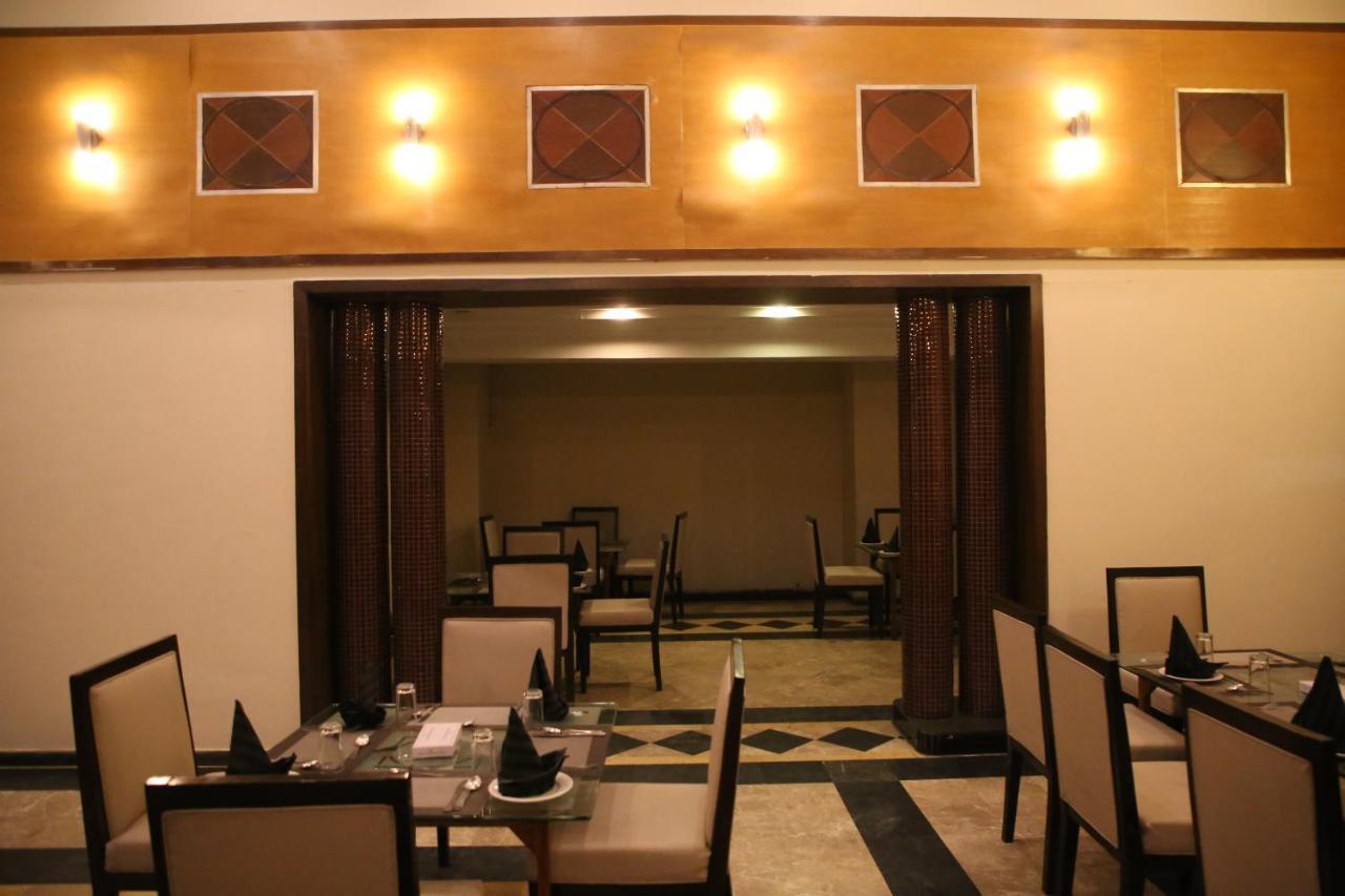 Carlton Tower Hotel Lahore Exterior photo