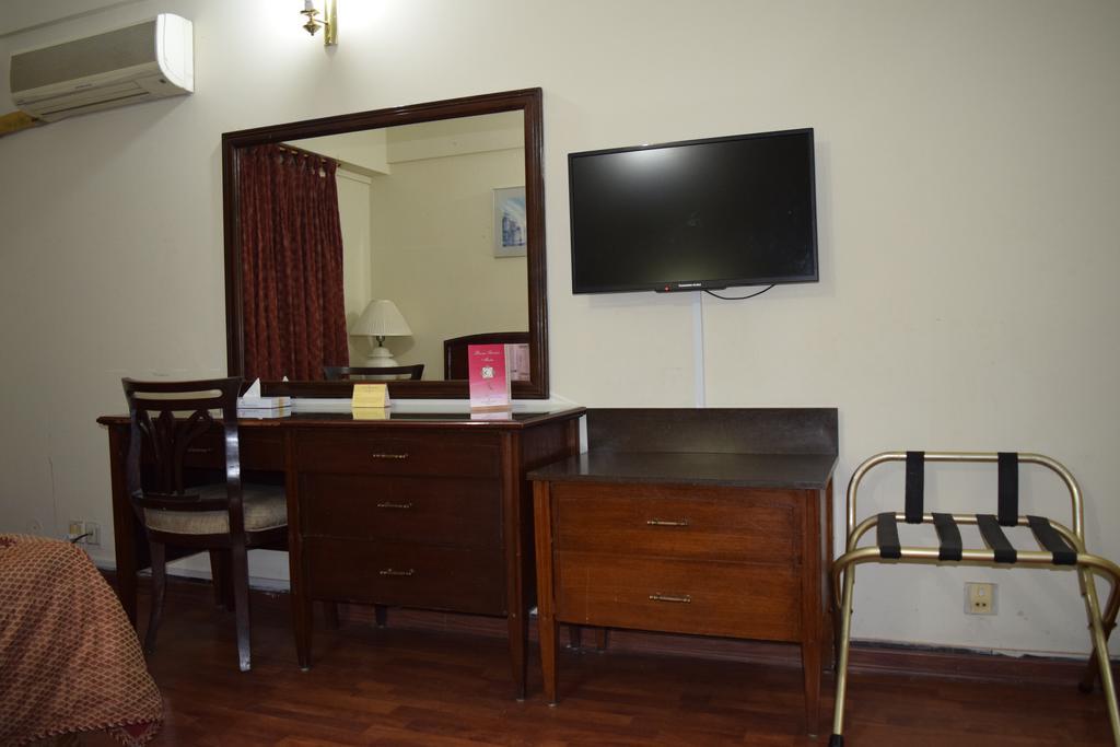 Carlton Tower Hotel Lahore Exterior photo
