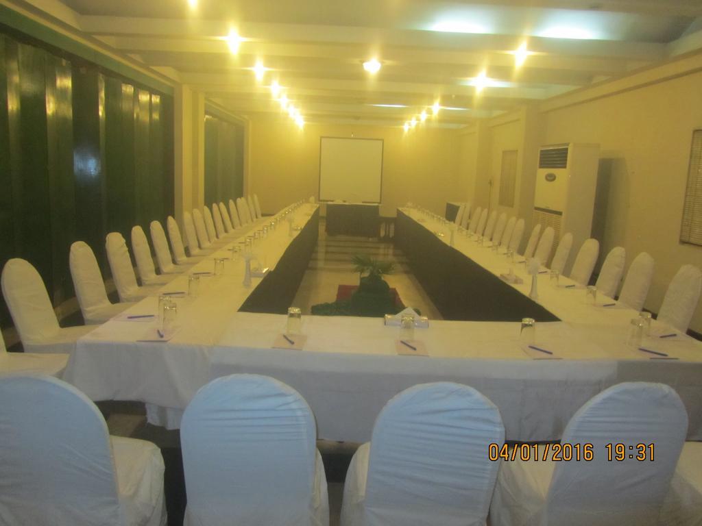 Carlton Tower Hotel Lahore Exterior photo