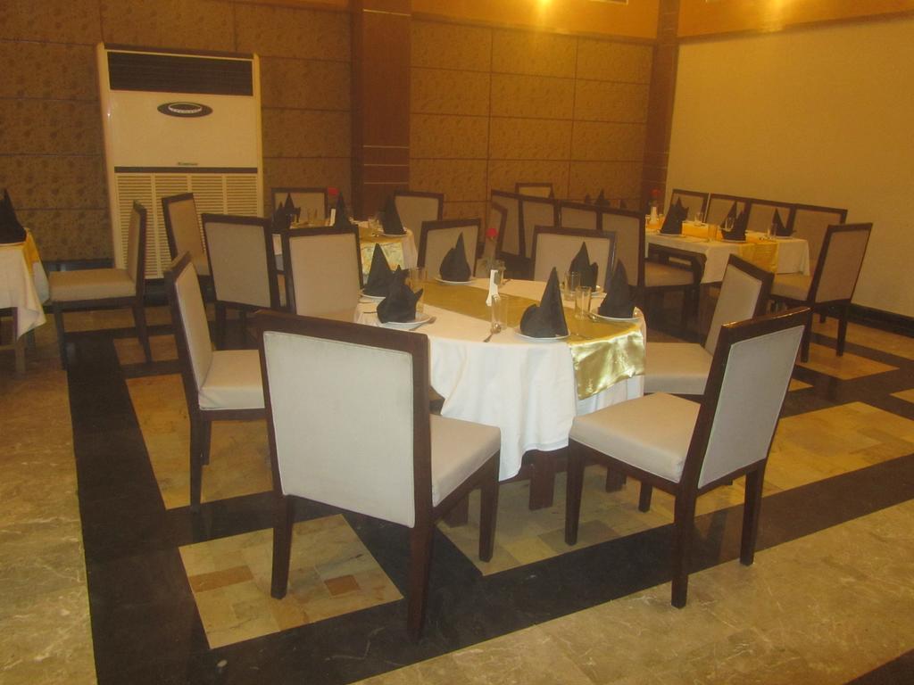 Carlton Tower Hotel Lahore Exterior photo